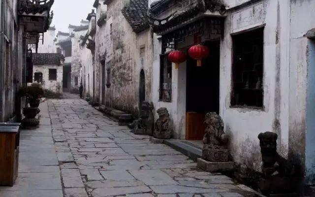 西宁联勤保障中心某旅开展“联勤军医边关行”活动